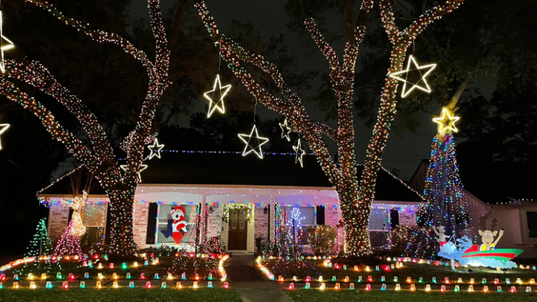 Shepherd Park Plaza Christmas Lights 2023 in Houston